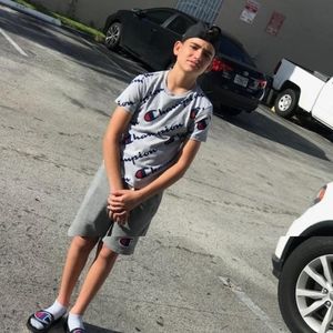 Meet your Posher, Manuel